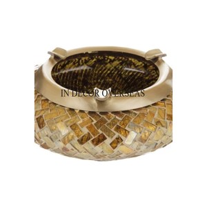 ที่เขี่ยบุหรี่บนโต๊ะทรงกลมประดับด้วยลูกปัดโมเสกมุกที่น่าสนใจที่สุดสำหรับบ้านหรือโรงแรมที่ออกแบบโดยนักออกแบบแฟนซี - Product Image 1