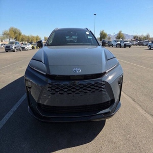 Toyota Crown Signia Limited 2025 – Propre et Abordable - Product Image 1