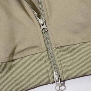 High Street Chaquetas universitarias de invierno para hombres Logotipo personalizado Bordado Lana y poliéster Diseño de manga larga - Product Image 5