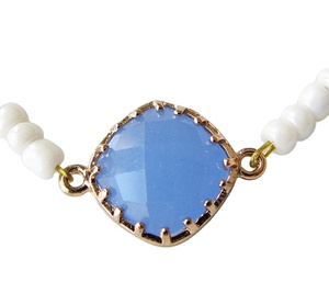 Regalo de San Valentín moderno para ella: collar de piedra de nacimiento de alejandrita hecho a mano. - Product Image 1