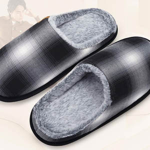 Pantuflas Unisex Personalizables con Logotipo, Último Modelo, Elegantes, para Usar en Interiores y Exteriores, para Hombre - Product Image 3