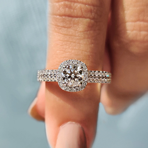 แหวนเพชรทรงกลมขนาด 2.00-5.00 กะรัต ได้รับการรับรองจาก IGI เพชรเพาะเลี้ยงในห้องปฏิบัติการ ดีไซน์วงแหวนสองแถวแบบฝังเพชร  ทอง 10K/14K/18K /PT950/S925 - Product Image 2