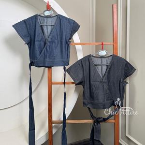 Top corto vaquero de moda para mujer con cuello en V profundo y lazo en la espalda blusa elegante de ajuste ajustable para Sari Y2K ropa de calle estética - Product Image 1