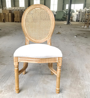 Vente en gros de bonne qualité Chaise française classique à dossier rond de style Louis Chaise en bois massif naturel utilisée pour un mariage dans un hôtel, un restaurant
