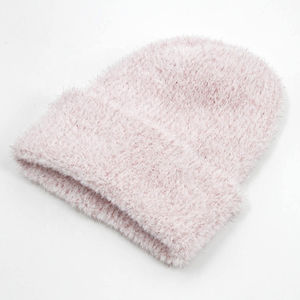 Bonnet épais en tricot mohair avec un design unisexe chaud et ajusté pour les voyages d'hiver et le style décontracté de tous les jours - Product Image 1