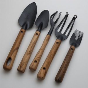 Truelle de jardin en fer fabriquée à la main en finition patinée Artisan fait avec une forte adhérence Designe jardinage et appel extérieur décoratif. - Product Image 6