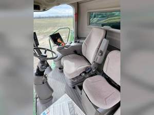 รถแทรกเตอร์สำหรับทำการเกษตร ยี่ห้อ John Deere รุ่น X9 1100 ใช้แล้ว สภาพดี สำหรับเก็บเกี่ยวข้าวโพด ข้าวสาลี ข้าวสาร จากอเมริกา มีขาย - Product Image 6