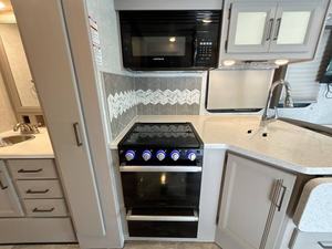 T-h-o-r Windsport 31C d'occasion 2021 prêt à être vendu - Product Image 6