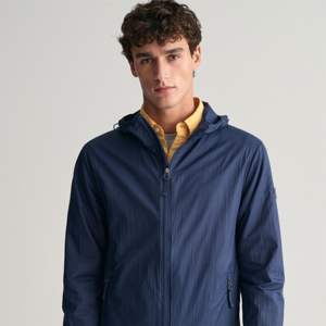 Cortavientos ligero informal para hombre: suave, transpirable y perfecto para el uso diario y las aventuras al aire libre - Product Image 2