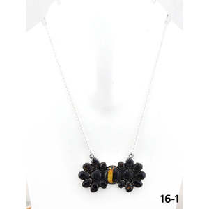 Collier de style classique sud-ouest fait main avec perles en argent sterling et perles noires, orné de motifs de fleurs, d'ancre et de chiffres - Product Image 1
