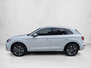 EN VENTE MAINTENANT ! Véhicule utilitaire sport (VUS) d'occasion Q545.S linePremiumt 2023 - Product Image 3