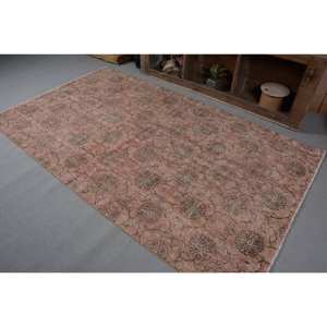 พรมตุรกีวินเทจ ขนาด 4 ฟุต 9 นิ้ว x 8 ฟุต 3 นิ้ว ลายปะติด เป็นมิตรกับสิ่งแวดล้อม สีชมพู-น้ำตาล ทอแบบเรียบ ทำจากขนสัตว์ ด้านหลังทำจากยางลาเท็กซ์ ขนปานกลาง เหมาะสำหรับห้องรับประทานอาหาร - Product Image 3