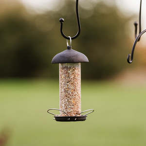 Mangeoire à oiseaux moderne en métal à énergie solaire pour la ferme Printemps Été Automne Intérieur Cuisine Décoration suspendue - Product Image 2