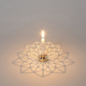 Soporte de luz de té de metal pulido dorado, vajilla elegante de tamaño mediano, soporte de luz en T de latón, decoración de iluminación de precio asequible - Product Image 2