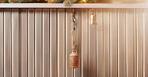 Campanas de vaca rústicas Vintage hechas a mano, decoración colgante de pared de hierro forjado con acabado de aluminio, adornos de jardín de la suerte - Product Image 3