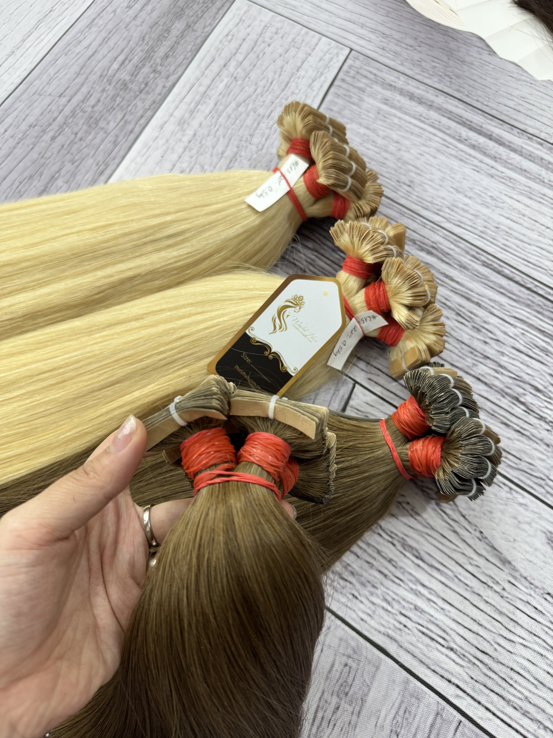 colored hair extensions kinky