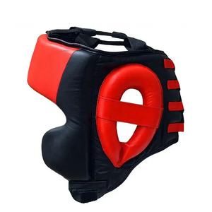 Protège-têtes de kickboxing professionnel en cuir PU Patchwork noir et rouge avec logo personnalisé de dernière conception - Product Image 2