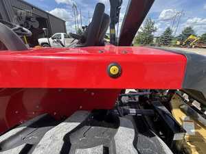 2014 Tractor Massey Ferguson 1749 usado - Product Image 6