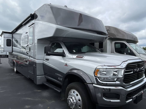 Autocaravanas y Remolques de Viaje D-y-n-a-m-a-x I-s-a-t-a 5 34DS4X4 Rvs 2025 2024 2026 - Product Image 3