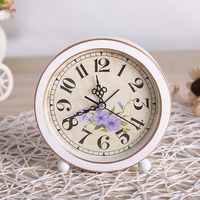 Réveil silencieux vintage à quartz, horloge de table analogique ronde avec alarme sonore puissante, grands chiffres pour chambre, bureau, décoration intérieure