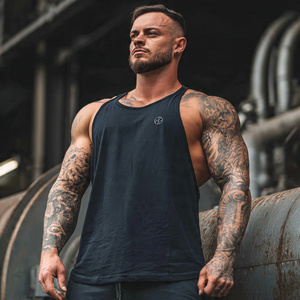 เสื้อกล้ามออกกำลังกายผู้ชาย ผ้าโพลีเอสเตอร์ผสมคอตตอน 100% สำหรับนักเพาะกาย - Product Image 3
