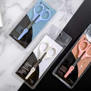 Tijeras para cejas con tapa protectora de seguridad Tijeras para cejas curvas ligeras para un modelado preciso - Product Image 5