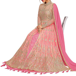 Salwar Kameez en soie pakistanaise entièrement brodée, sur mesure, prêt-à-porter, collection pour occasions spéciales - Product Image 5