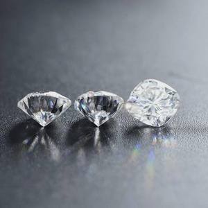 Diamant lâche élégant de forme coussin, 1,5 CT, géométrie structurée, surface brillante - Product Image 5