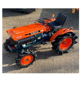 Tracteurs miniatures japonais d'occasion de qualité supérieure Kubota B700 4x4, petits tracteurs diesel pour vergers et jardins - Product Image 1