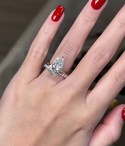 Anillo de Compromiso con Diamante Moissanite de Corte Pera de 3 Quilates, Conjunto Étnico de Oro Amarillo y Plata de Ley 925 con Engaste de Garras, Anillo de Boda IGI - Product Image 5