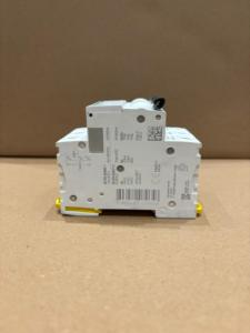 Schneider Acti 9 iC60N - Interruptor automático en miniatura - 3P - 16A - Curva C A9F74316 - Product Image 2