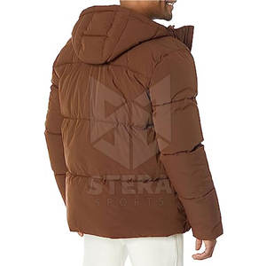 เสื้อแจ็คเก็ตพัฟเฟอร์แบบมีฮู้ดสำหรับผู้ชายไซส์พลัส ปี 2025 ดีไซน์คอตั้งสวมใส่สบาย ผลิตจากไนลอน/โพลีเอสเตอร์ ผลิตในประเทศปากีสถาน - Product Image 2