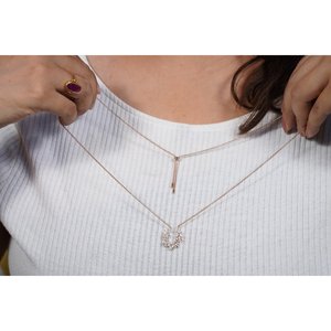 Collar Ajustable de Plata de Ley 925 SILVERINGS con Colgante Ava en Oro Rosa y Engaste de Bisel con Incrustaciones - Product Image 1