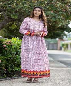 Modest Glamour: Abaya Women Muslim Dress Dubai-Infunde tu armario con modestos y elegantes Abayas para una mezcla de elegancia - Product Image 4