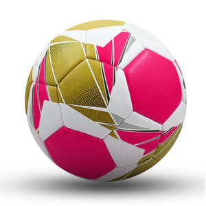 Balón de fútbol Venta caliente Material de cuero Tamaño personalizado Alto servicio OEM Mejor pelota de fútbol tendencia Mejor diseño Precio económico - Product Image 1