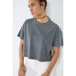 T-shirt court 100 % coton brodé de pierres, respirant, style streetwear, coupe ample, disponible en tailles XS, XXS et taille unique. - Product Image 3