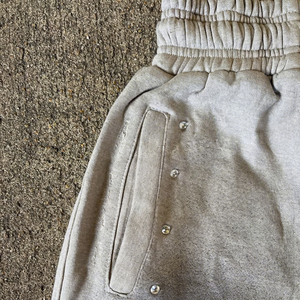 Conjunto Deportivo Unisex de Invierno, Estilo Urbano, Algodón Sólido, Estilo Jogger, Lavado Desgastado, Sudadera con Capucha y Pantalones Deportivos con Pedrería - Product Image 4