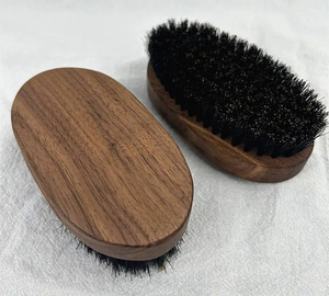 Brosse à barbe en bois avec poils de cheval et nylon, design écologique pour l'entretien masculin - Product Image 3