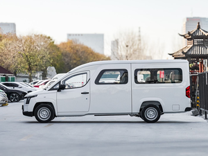 Véhicule électrique d'occasion 2025 LINXYS Golden Cargo (Bus) Autonomie CLTC 338 km 6 places Puissance 110 kW - Product Image 4