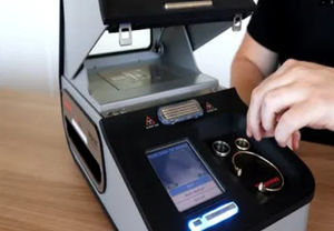 Analizador de Metales Preciosos Portátil de Alta Precisión ST Scientific Nitonn DXL para Oro, Plata y Platino - Product Image 2