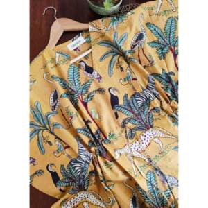 Caftán Jungle Joy para Mujer, Color Mostaza, Elegante Diseño Floral Personalizado, Talla Única para el Trabajo, Fiestas y Eventos Diarios - Product Image 1