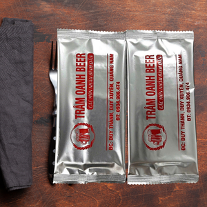 Toallitas húmedas de viaje no tejidas de una sola pieza, limpieza rápida, hipoalergénicas, suaves, fáciles de usar, precio de fábrica, Etiqueta Privada, limpieza de Vietnam - Product Image 1