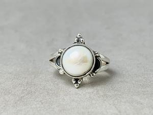 Bague en argent perle blanche faite à la main 925 bague en argent sterling massif avec pierres précieuses bijoux de mariage élégants fabricant direct en gros - Product Image 2