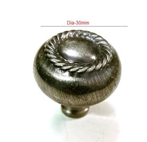 Bouton d'armoire design en fer forgé décoratif de qualité supérieure vintage fait à la main - Product Image 2