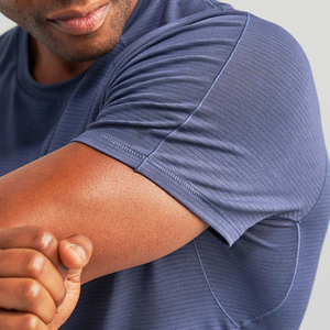 T-shirt à manches courtes unisexe imprimé sur mesure 100% coton tissu doux respirant avec logo personnalisé pour hommes et femmes - Product Image 4