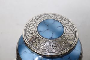 Urna Funeraria Artesanal de Zirconia Azul Fuego para Cenizas Humanas, Grande, Grabada, Pintada, Ecológica y Duradera - Product Image 3