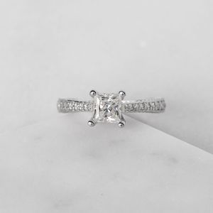 Ensemble de pavés de diamants de taille princesse classique pour femmes, bague d'anniversaire, plaqué or pour les occasions de mariage - Product Image 3