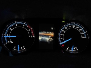 Nuovissima Toyota Hilux 2026 2.8 D-4D 4WD V48 Invincible Diesel 5 Posti 4 Cilindri Trasmissione Automatica Guida a Sinistra - Product Image 4