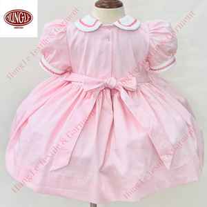 Vente en gros robe rouge corail smockée tissu organza brillant manches courtes fleurs brodées style formel pour enfants réveillon de Noël fête - Product Image 3