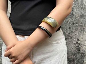 Bracelets en corne de buffle naturelle, fabrication artisanale de bijoux en corne de buffle - Product Image 3